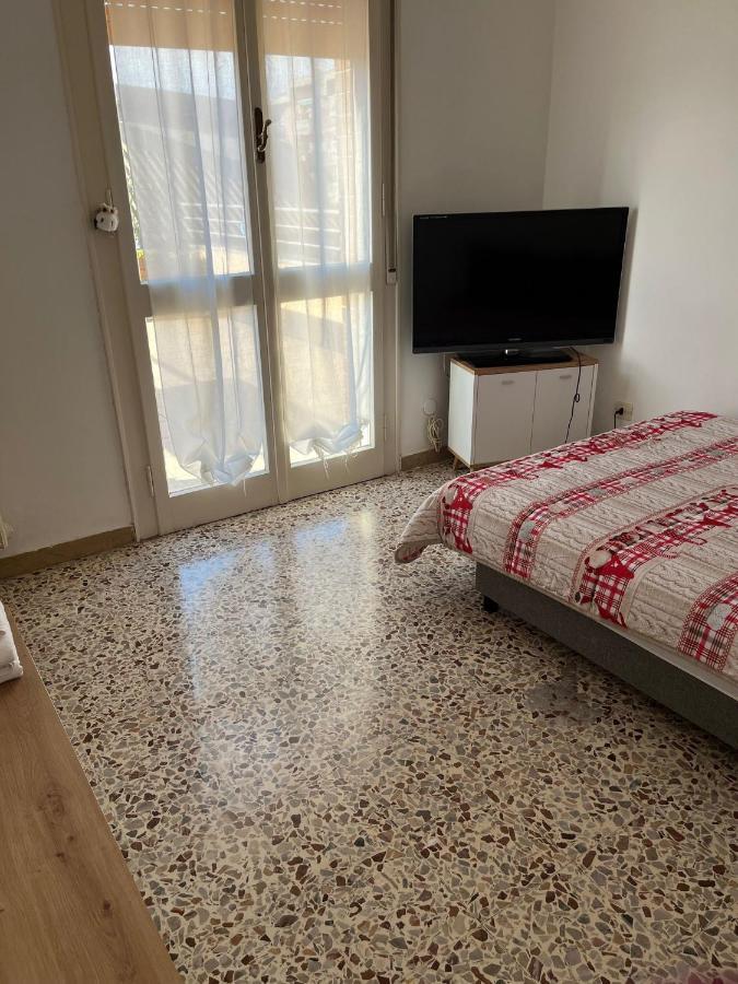 App Di Myro Appartement Reggio nell'Emilia Buitenkant foto